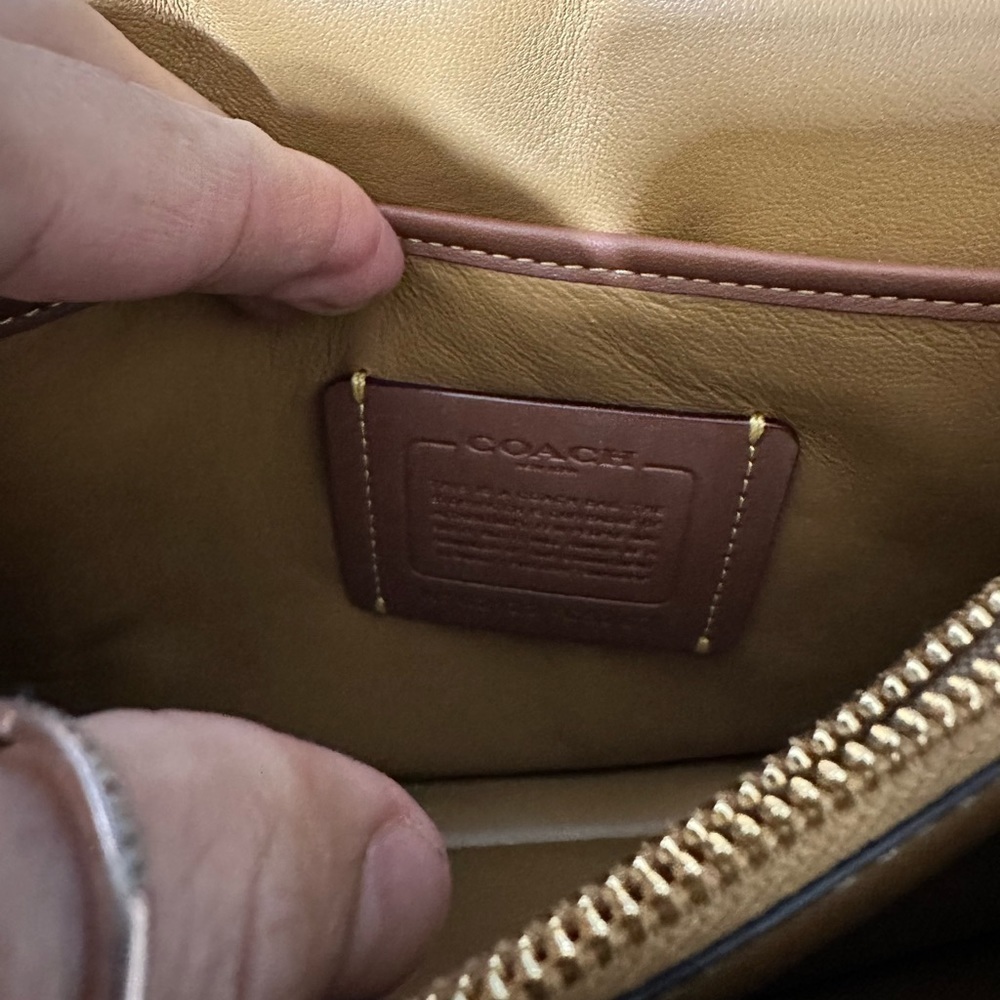 COACH Beat Brown/Brass Shoulder Bag In Suede Leather and Shearling - Picture 9 of 9